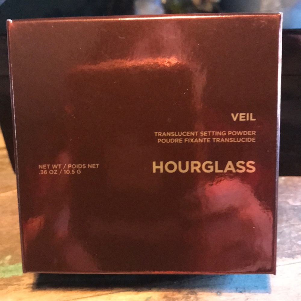 Hourglass veil